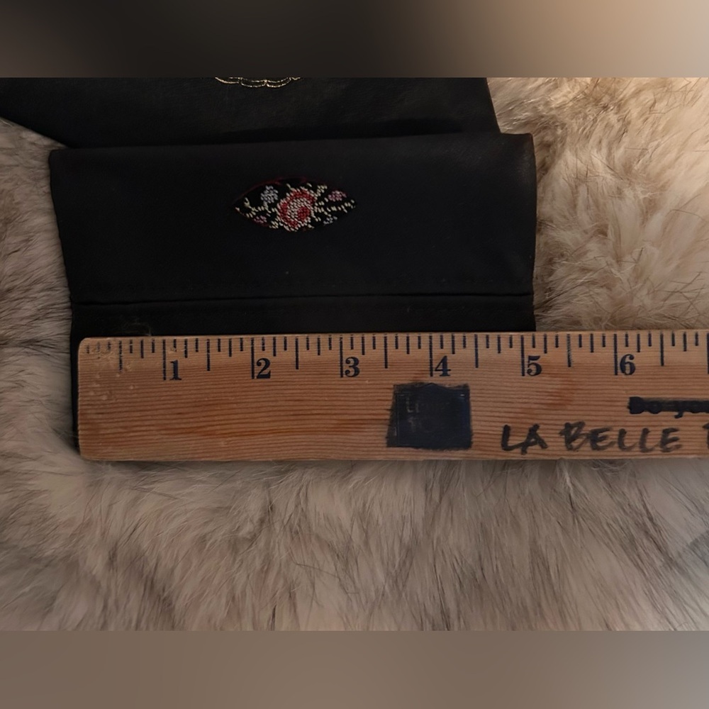 Vintage pouch and tissue holder - Picture 11 of 15